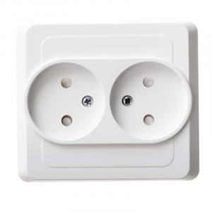Розетка 2-м 16А С/У со шторками Белый Etude